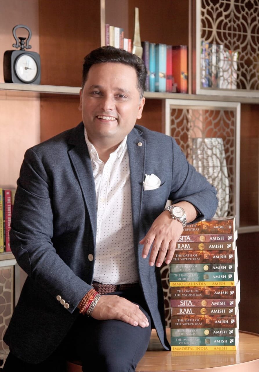 TOP 10 INDIAN AUTHOR WHOSE BOOKS SELL IN MILLIONS 2 TOP 10 INDIAN AUTHOR WHOSE BOOKS SELL IN MILLIONS